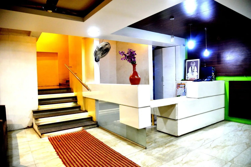 Pandharinath Lodge