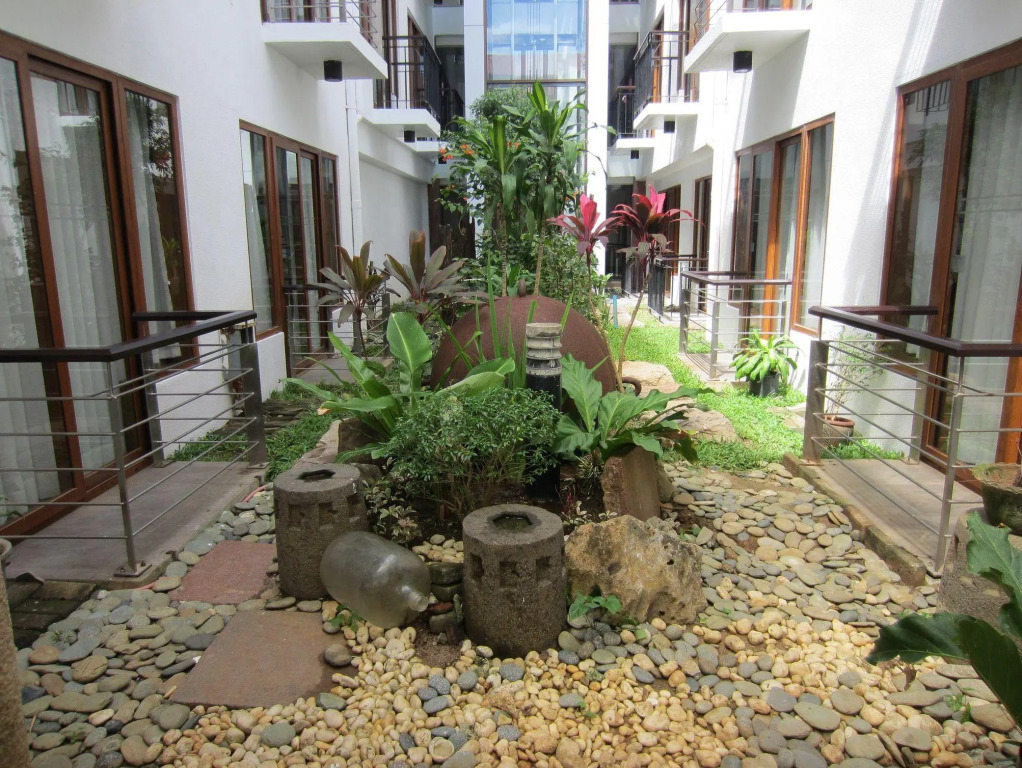 Crown Regency Beach Resort