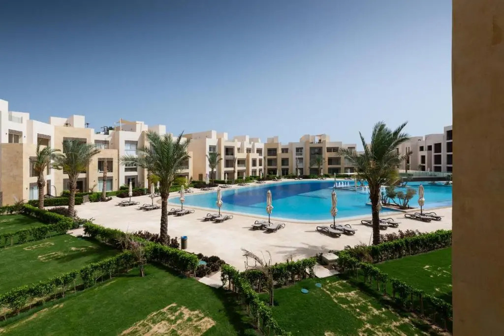 Balanced & Bright 2 BDR Mangroovy Free Pool & Beach Access