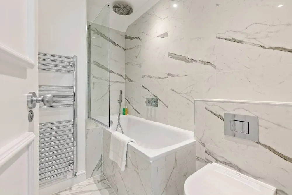 Elegant 3 Bed Apt W/terrace Near Kensington