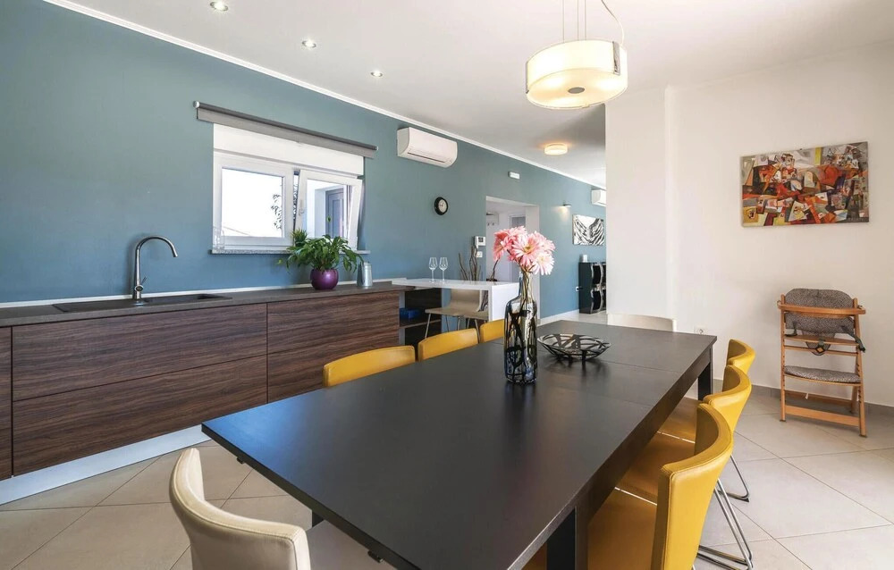 Amazing Home in Valbandon With Wifi and 4 Bedrooms