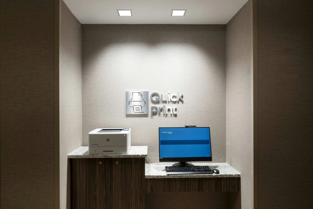 Отель Courtyard by Marriott Hilton Head Island