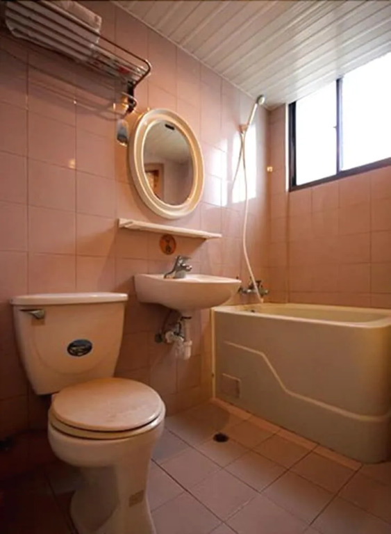 Hexing Hotel