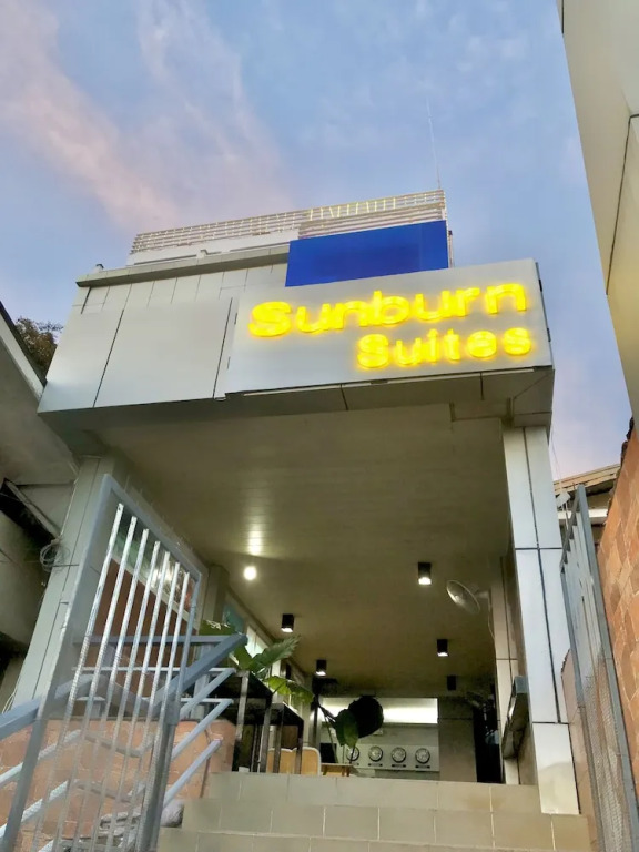 Sunburn Suites Coron