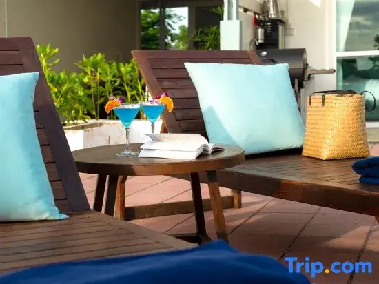 Large Private Beachfront Venue Huahin | 2 Villas for 32 | 3 Pools | BBQ