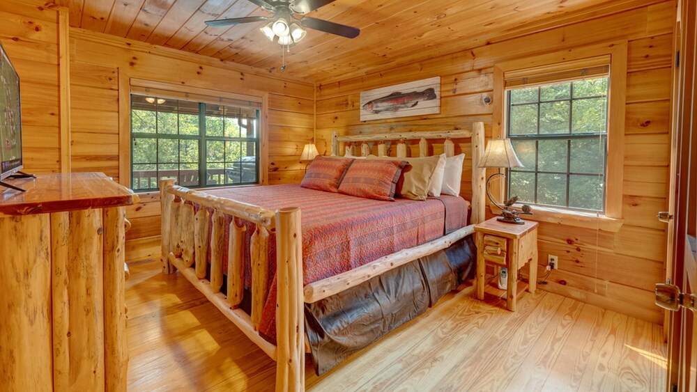Standing Bear Lodge by Escape to Blue Ridge