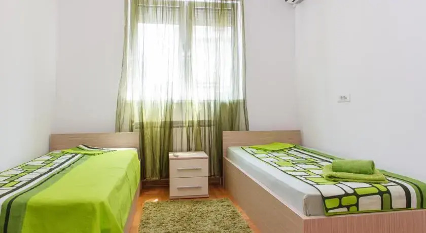 Apartment Large