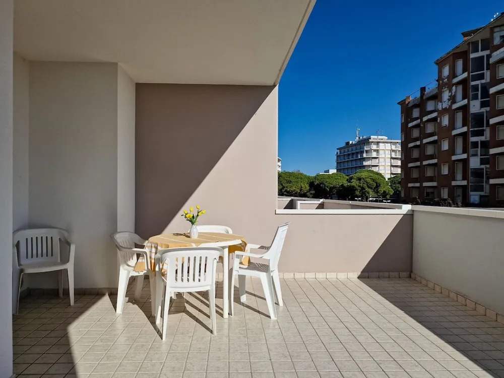 Beach Retreat for up to 6 Guests-beahost