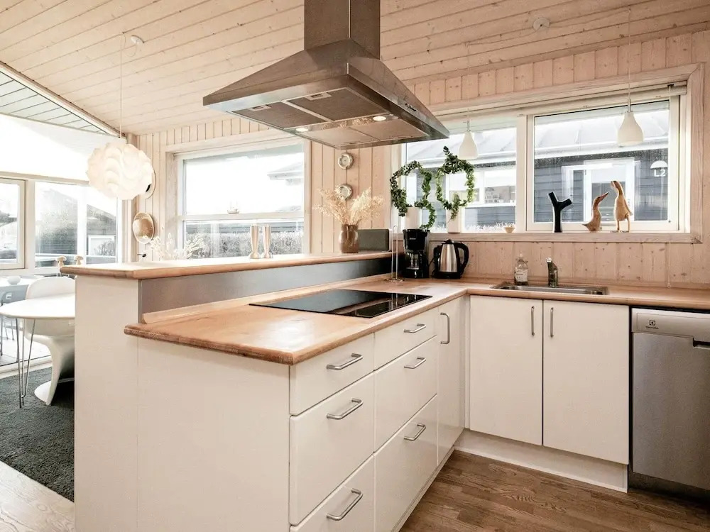 6 person holiday home in Tranekær-By Traum