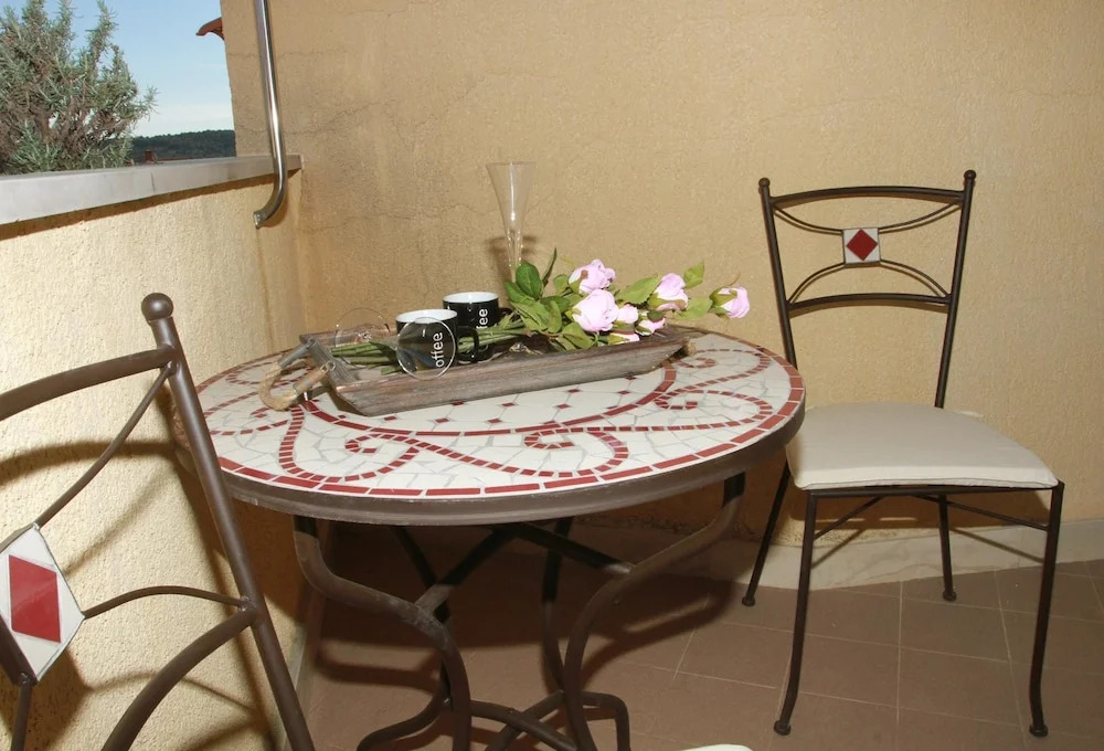 Apartment Okrug Gornji With Sea View 1