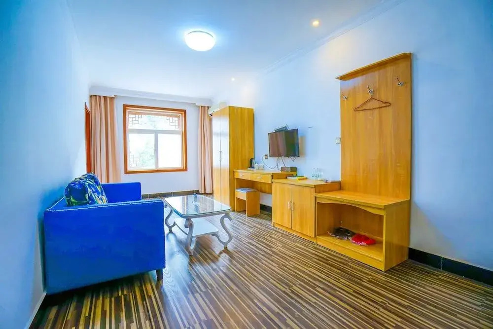Yijie Holiday Hotel  Laishui Sanpo