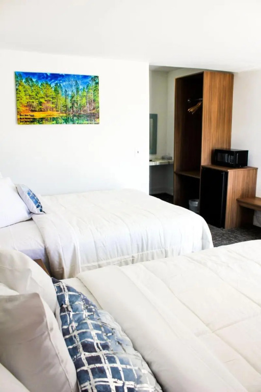Blue Sage Inn & Suites