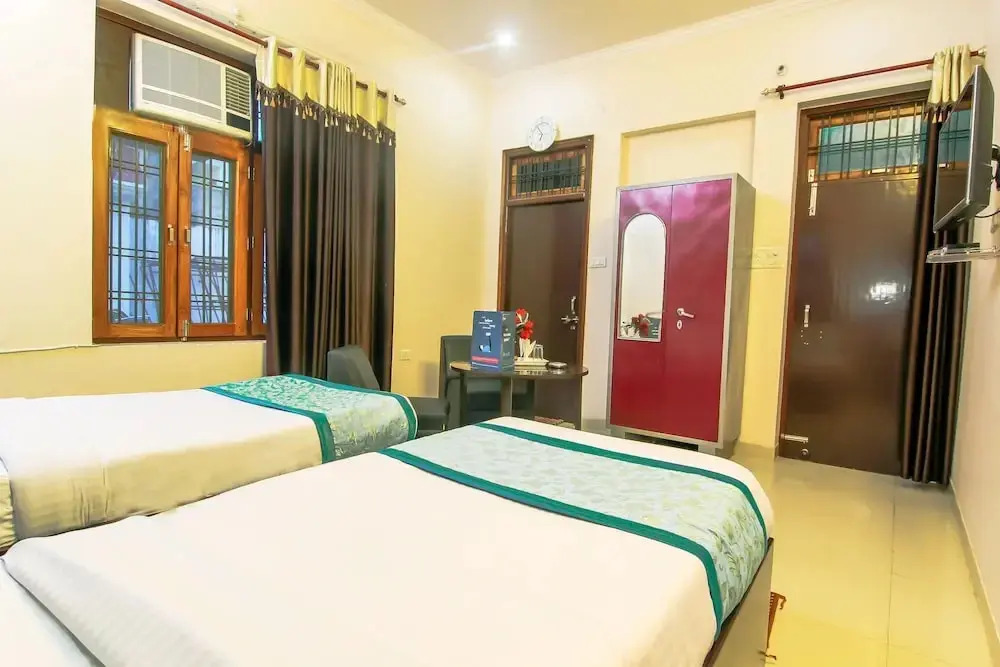 Garden Gates Inn by OYO Rooms