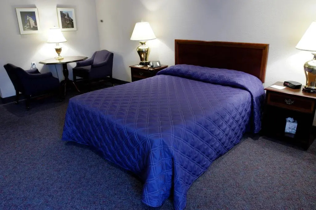 Hillsdale College Dow Hotel and Conference Center