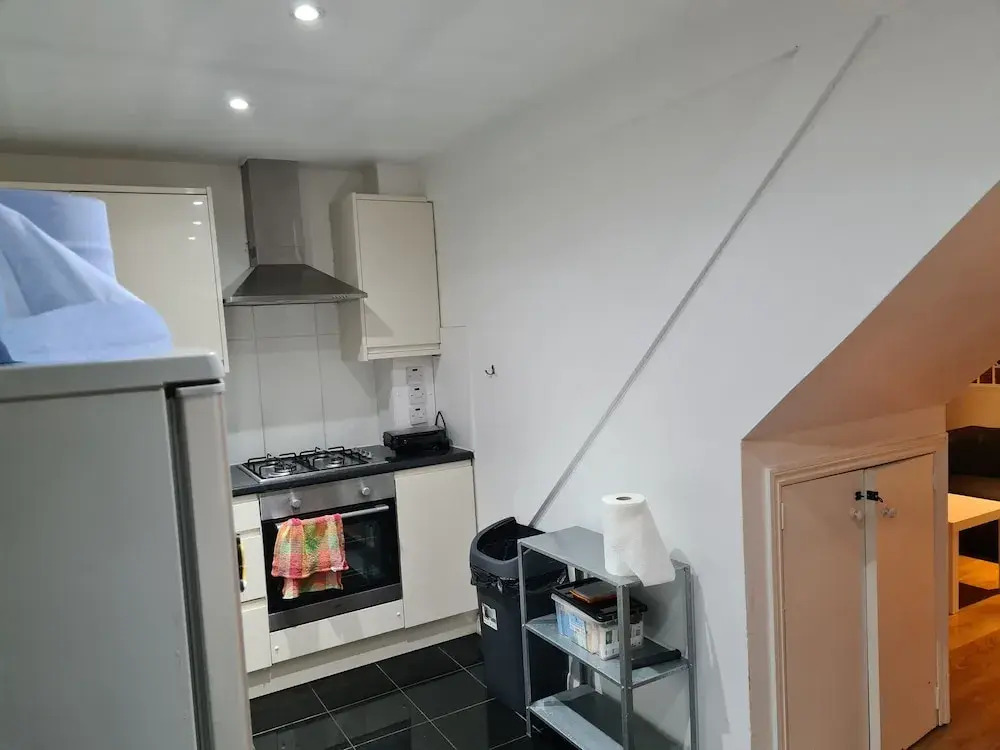 4br-2ensuite-10mincentrallondon-sleeps11-parking