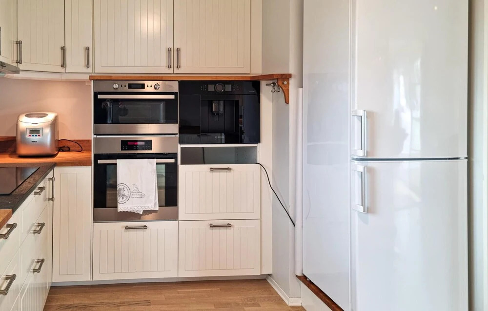 5 Bedroom Amazing Home In Spangereid
