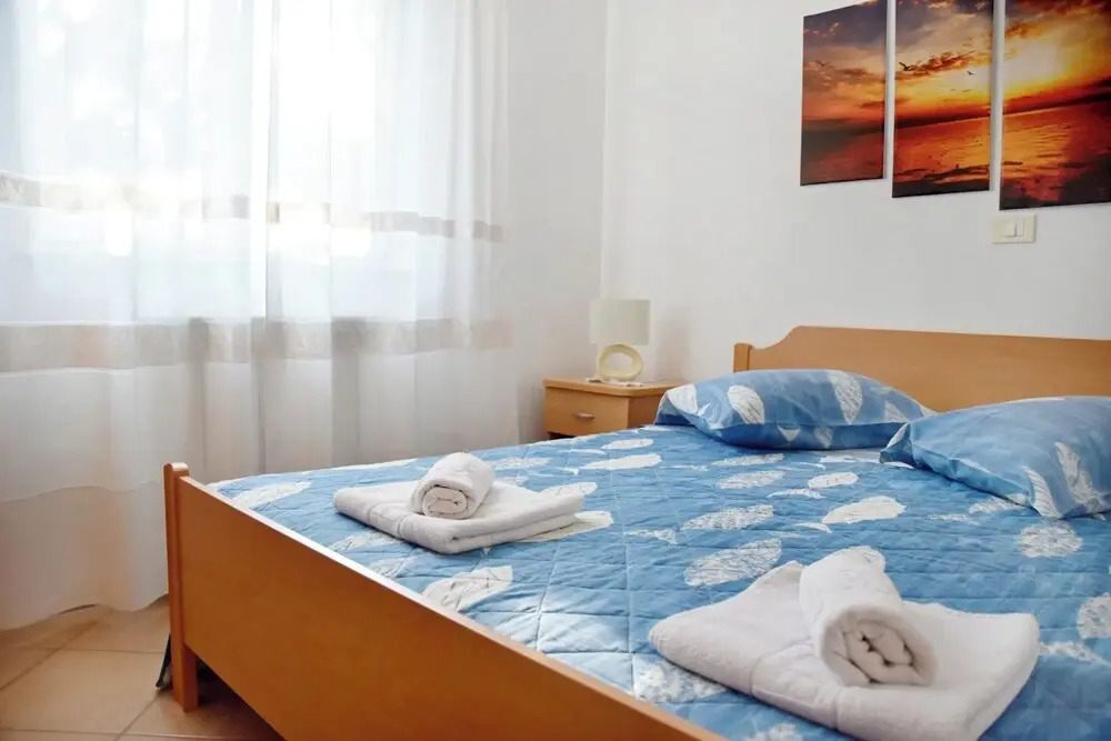 Bright Apartment in Zambratija