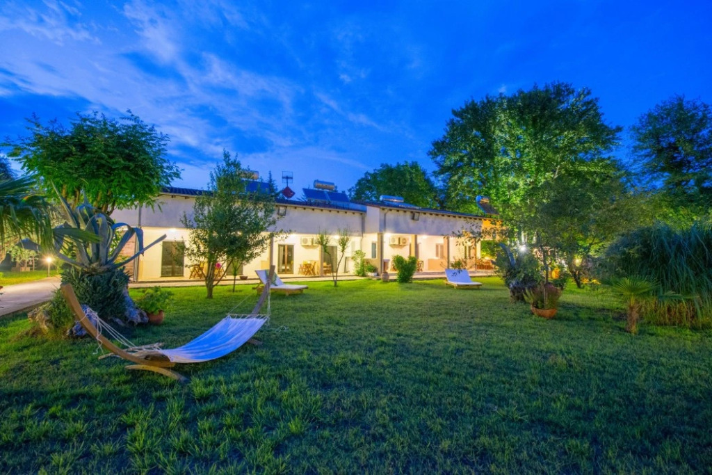 Paradise Garden Studios