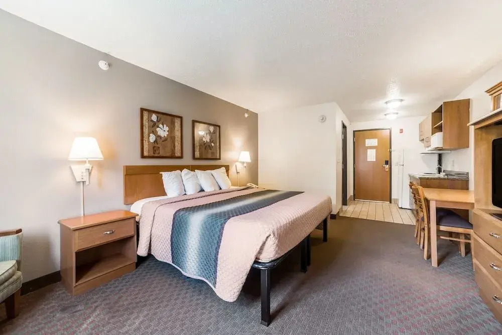 Home Towne Suites O'Fallon