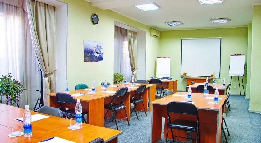 Silk Road Lodge