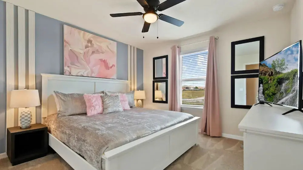Orlando Getaway: Near Disney, Pool, Resort