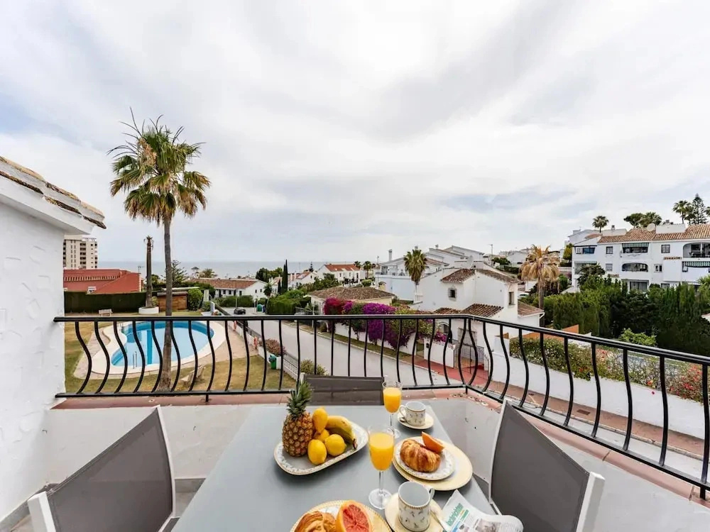 Lively Apartment in Mijas With Private Balcony
