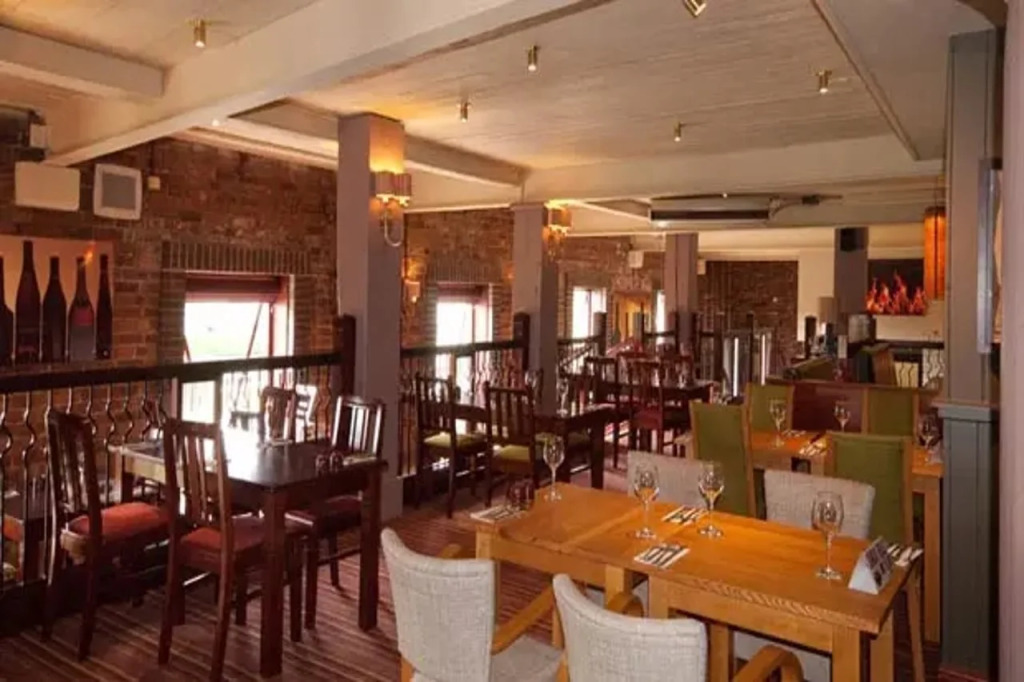 Premier Inn Falkirk Central
