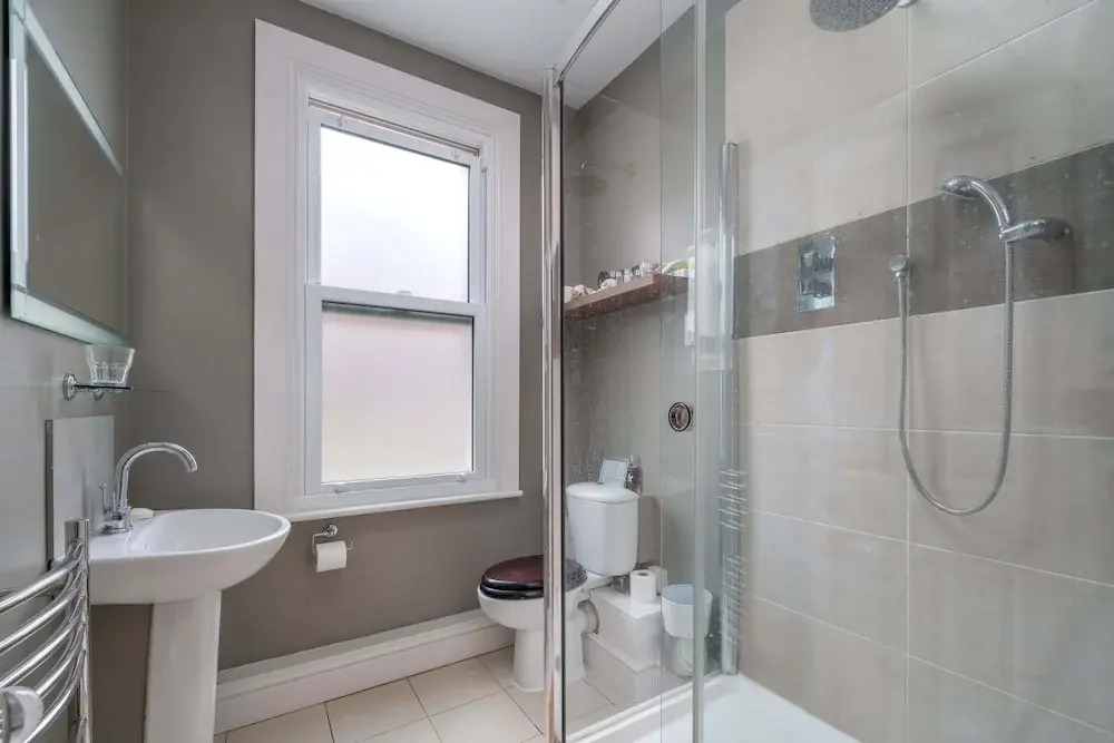 Modern flat near Battersea Park