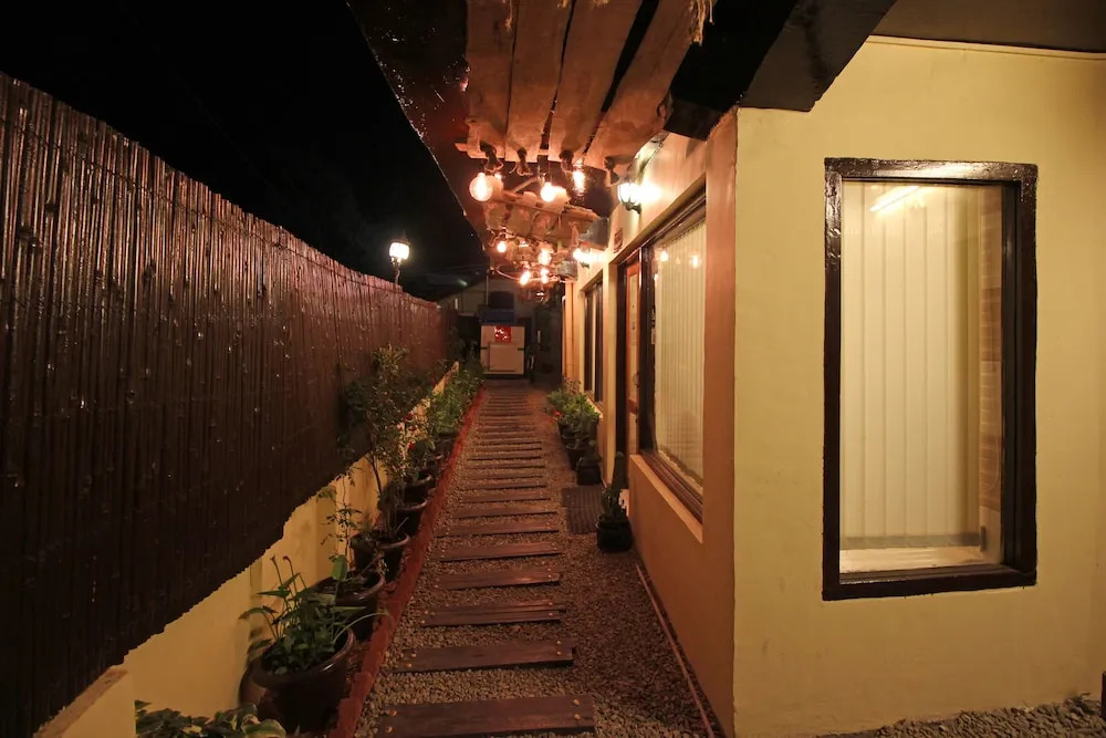 OYO 4111 Hotel Shivraj