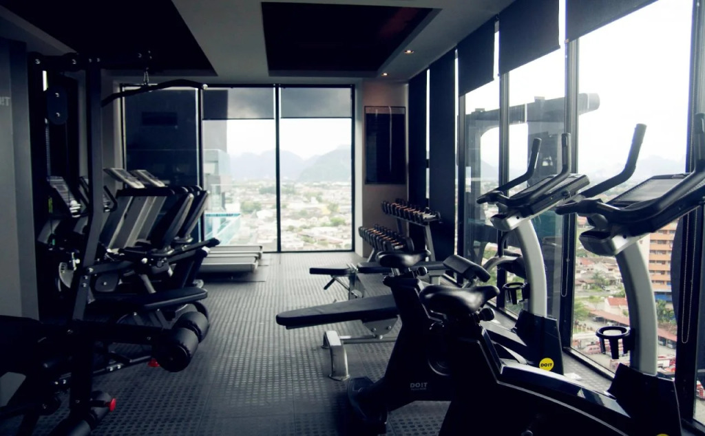 M Roof Hotel & Residences