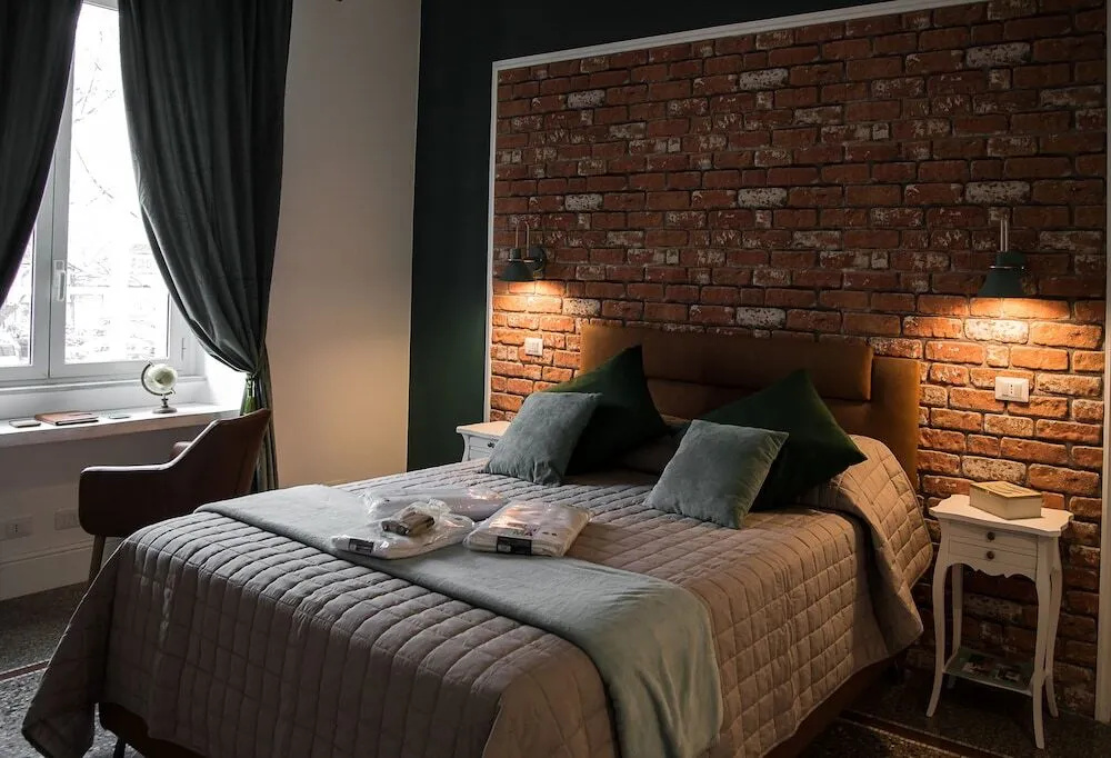 Capital Rooms