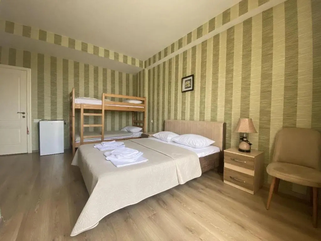 Hotel Legiandro Surami