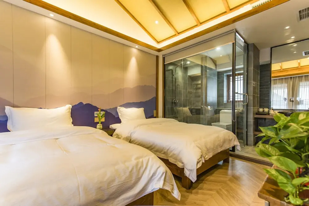 Lijang First Bay Hotel
