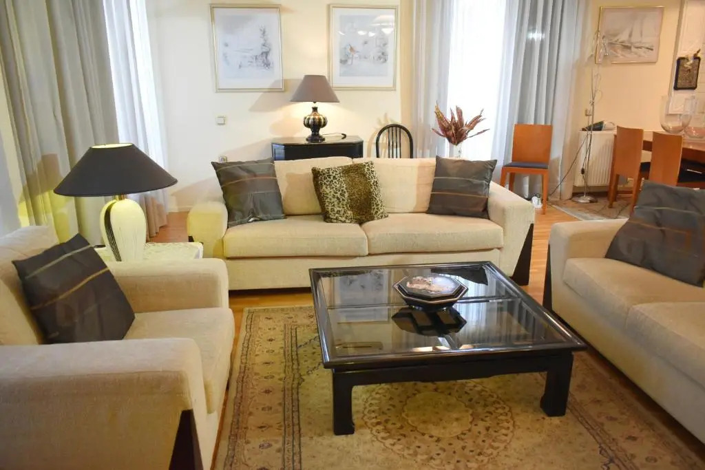 Central Apartment Next To The River