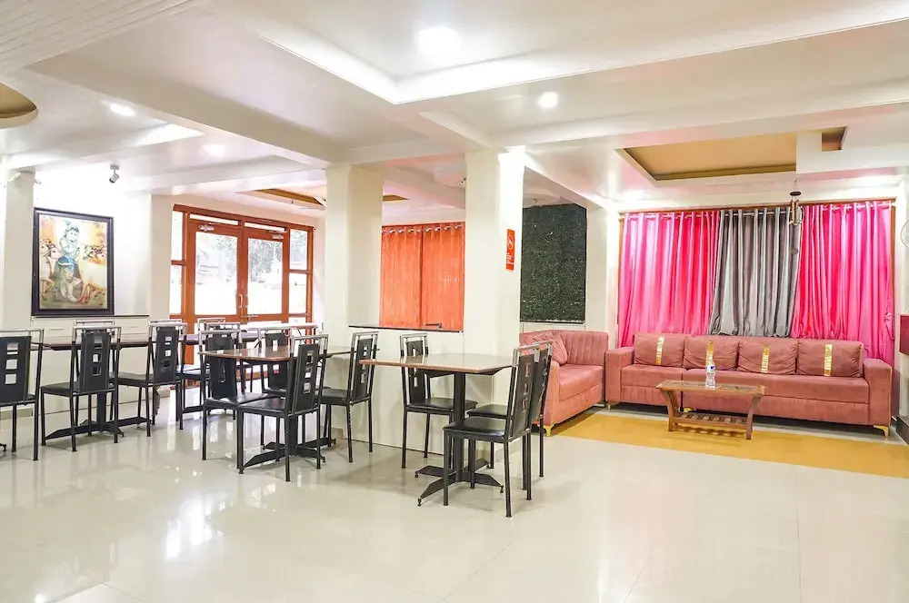 Fabhotel Shree Swami