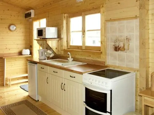 Thornlea Log Cabin