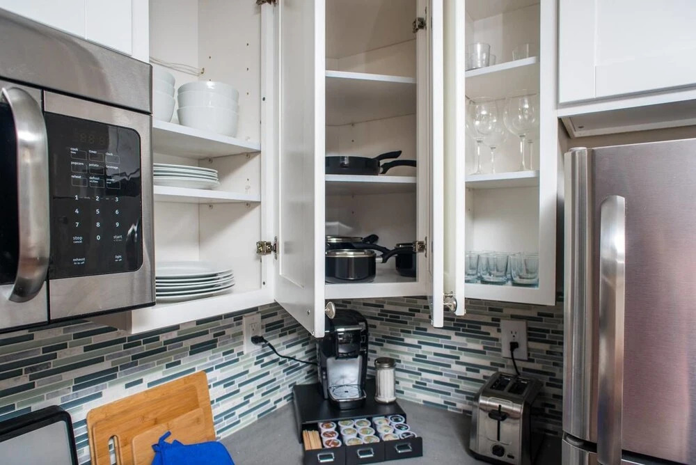 Charming 3br/2ba Craftsman Home by Domio
