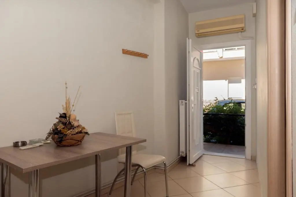 Tzamtzis Apartments
