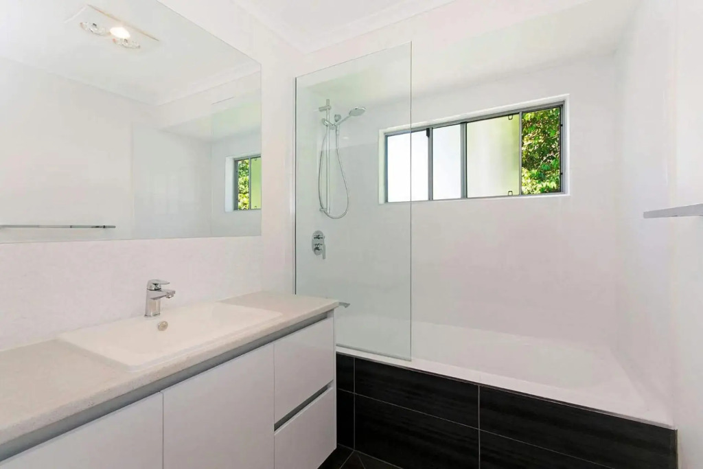 Depper St Beautifully Renovated Beach House