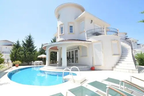 Bella Villa 9