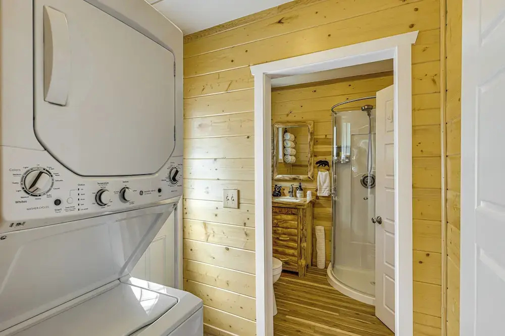 Walk to Water: Cozy Cabin in Green Valley Lake!