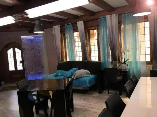 A La Maison De Marie