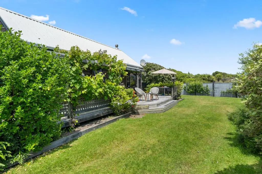 Waimea Cottage - Waikanae Holiday Home