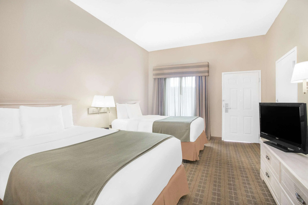 Baymont by Wyndham Crestview