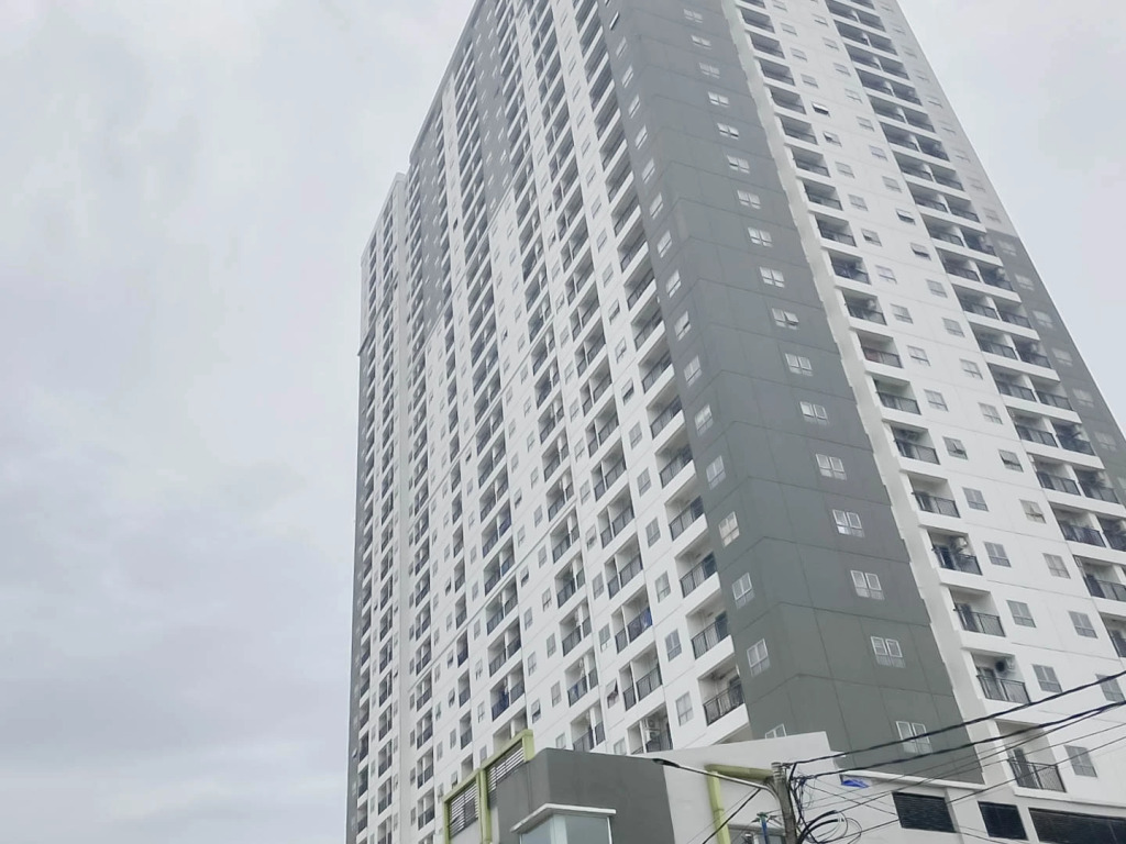 Apartment Mekarwangi Square Tower A Agus RedPartner