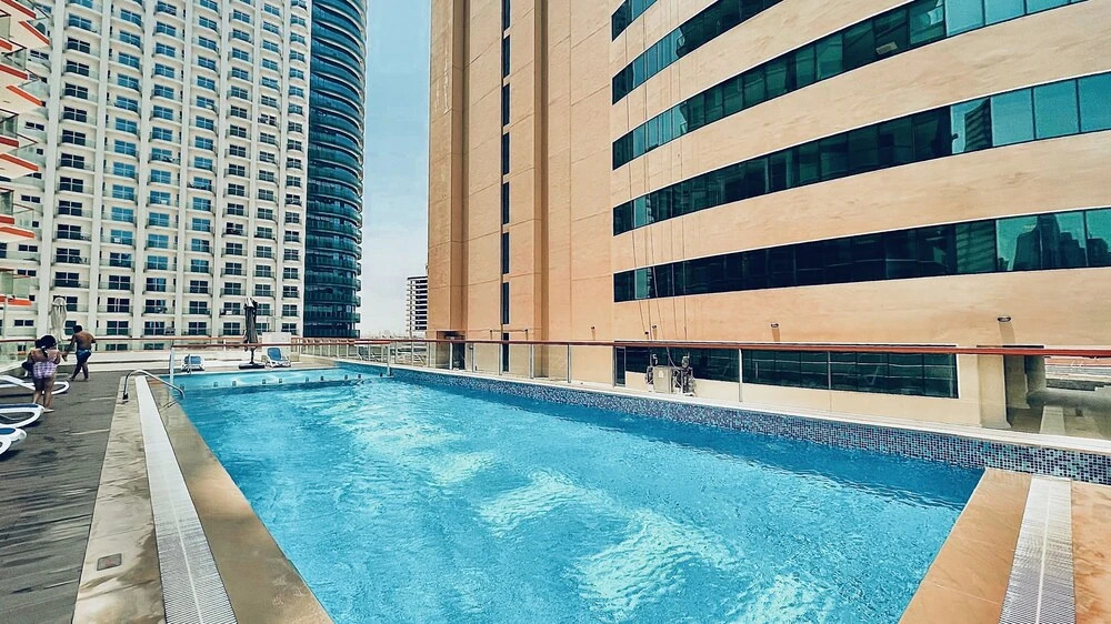 LUX - Binghatti Canal View Suite