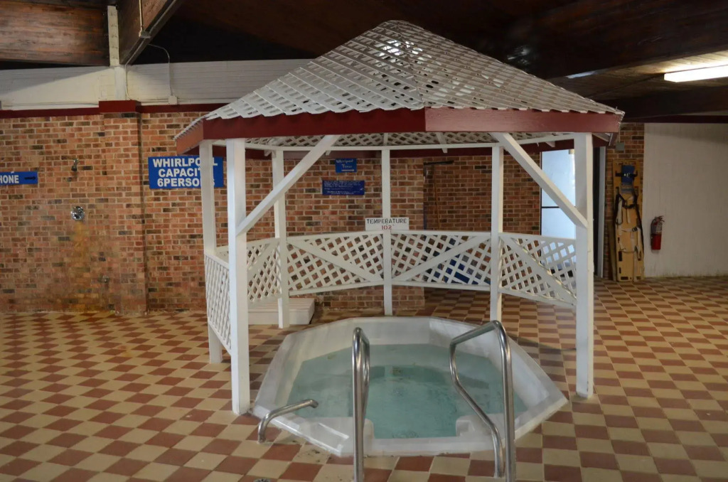 Econo Lodge Manistee