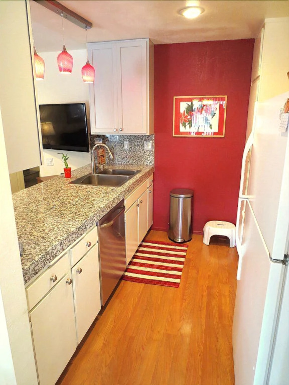 126 Premium Condominium 2 Bedrooms 2 Bathrooms Condo