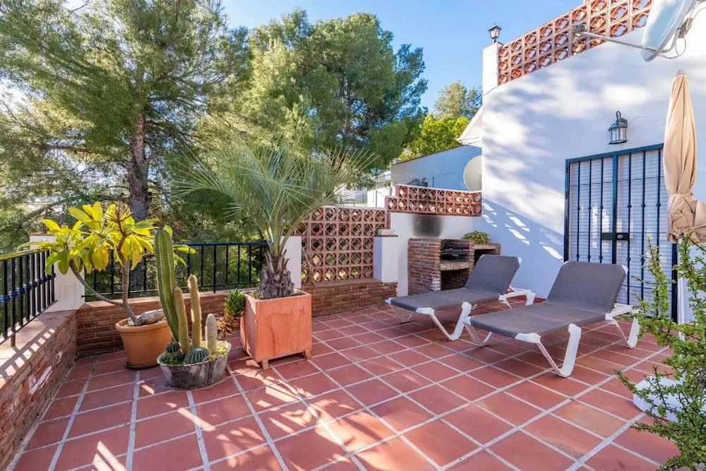 1133 Villa Dachita
