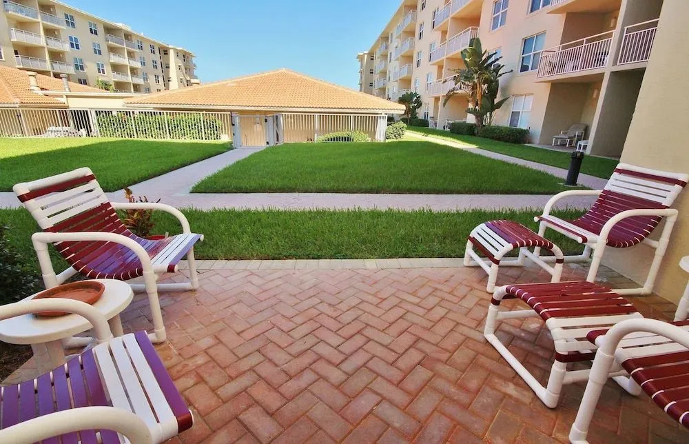 Sea Coast Gardens III 117 Apartment 1